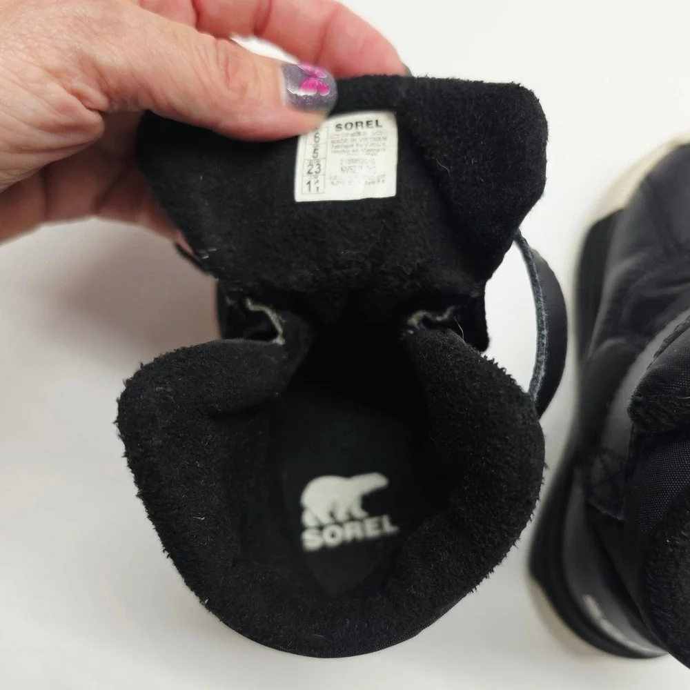 Sorel Whitney II Strap Snow Boots Kids 6 Black Waterproof Faux Fur NV5235-010